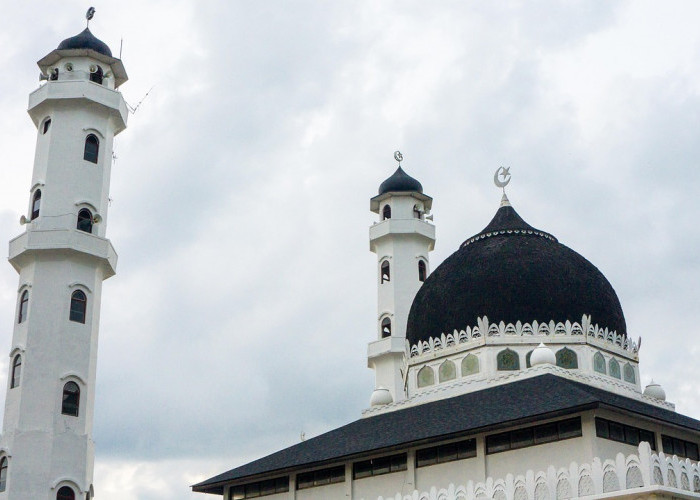 Rutinitas Muslim, Jadwal Sholat Lengkap 09 Juni 2026, Raih Ketenangan dengan Ibadah Tepat Waktu
