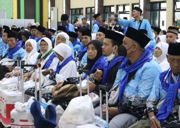 JCH Asal OKU Timur Masuk Asrama Haji, Besok Terbang ke Madinah, Dapat Uang Saku 750 Riyal