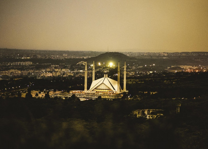 Jadwal sholat Palembang 29 Desember 2025: Subuh, Dzuhur, Ashar, Maghrib, Isya. Tepat waktu!