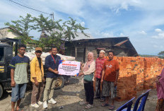 GOKIL! Batubata Terbuat dari Limbah Faba PLTU Banjarsari Lahat di Serahkan Korban Kebakaran