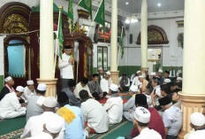 Sumbang Satu Ekor Sapi Kurban, Ini Harapan Mawardi Yahya di Masjid Suro 30 Ilir Palembang