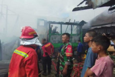 Inilah Gerak Cepat Babinsa Bantu Pemadaman Kebakaran di Lorong Ogan
