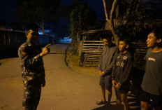 Babinsa Koramil 405-11 Tanjung Sakti Sambangi Remaja Putra Masih Keliaran Jam Malam, Ini Nasehatnya