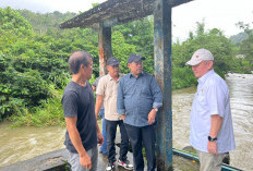 Bupati Lahat Tinjau Kondisi Saluran Irigasi di Desa Sindang Panjang, Ini Hasilnya