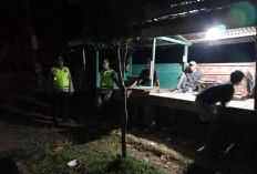 Ciptakan Lingkungan Kondusif, Anggota Koramil 405-03 Kikim Giatkan Siskamling 