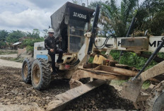 Jalan Desa Pulai Gading Bayung Lencir Diperbaiki, Panjangnya 7 Kilometer