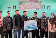 PLN UIP Sumbagsel Beri Dukungan Peralatan IT dan Pelatihan Desain Grafis untuk Guru dan Siswa SMAN 3 Kaur