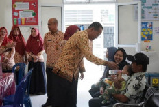 Pastikan Pelayanan Publik Optimal Pasca Libur, Pj Walikota Prabumulih Sidak ke Dinas Ini