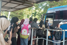 Antrean Panjang Warnai Damri Unsri, Mobilitas Mahasiswa Jadi Tantangan, Ramai Tapi Teratur!