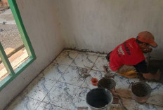 Dikebut, Pengerjaan Pemasangan Tahapan Ini Dilakukan Satgas TMMD Kodim Lahat di Rehab RTLH Titik 1