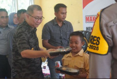 Dukung Gerakan Nasional, Pemkab dan Polres OKU Timur Salurkan Bantuan Makanan Bergizi