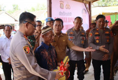 Kapolda Sumsel Hadiahkan Rumah Tinggal Baru kepada Petani Lansia di Kabupaten Ini