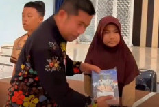 204 Siswa SMPN 1 Lahat Selatan Terima Bantuan Buku Tulis dari Bupati dan Wabup Lahat, Ini Buktinya 