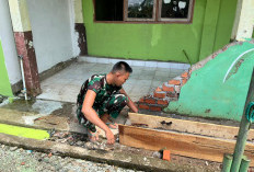 Fisik Unit Pendidikan Al Muslimun Mulai Diperbaiki Anggota Satgas TMMD 228