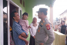 Senyum Bahagia Inez Salsabila Usai Terima Bantuan Kursi Roda dari Kapolres Ogan Ilir