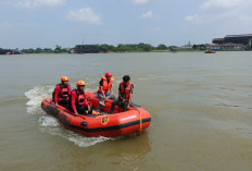Perahu Ditabrak Speedboat di Sungai Musi, Tim SAR Gabungan Cari Korban Tenggelam