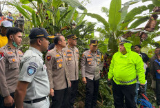 GERCEP! Kapolres Lahat Turun ke TKP Bus AKAP Terjun ke Jurang dan Langsung Lakukan Hal Ini Korban Lakalantas