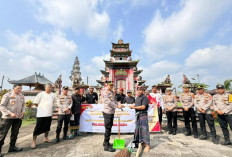 Sambut HUT Bhayangkara, Polres Muara Enim Hadir Bantu Warga dan Rumah Ibadah