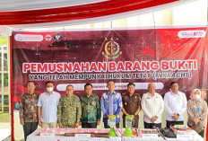 Cegah Penyalahgunaan, Kejari OKI Musnahkan Barang Bukti Inkracht