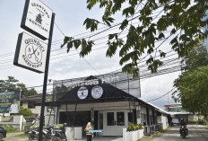 Demang Hub Hadir dengan Konsep Anti Mainstream, Bisa Makan, Ngopi, dan Cukur Rambut Sekaligus