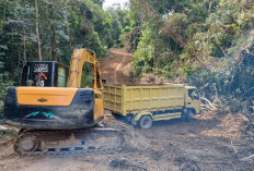Tanah Sisa Urug Diangkut Gunakan Kendaraan Truk, Program TMMD 128 Kodim 0405 Lahat