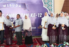 Luar Biasa! Ini Jumlah Siswa SMP IT Ikhlas Cendekia Lahat Diwisuda dengan Hafalan Hingga 20 Juz