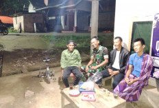 Babinsa 405-13 Dempo Selatan Datangi Warga di Pos Satkamling, Ada Apa Ya