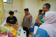 Jenguk Korban Ledakan SMAN 72, Ini Ungkapan Kapolri