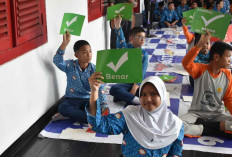 Tak Disangka! Pertanyaan Tentang Keramik Biru Putih Bawa 5 Pelajar SMPN 1 Palembang Lolos Grand Final