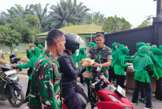 ALHAMDULILLAH! 200 Porsi Takjil Dibagikan Jajaran Kodim 0405/Lahat, Dandim: Komunikasi Positif dengan Warga