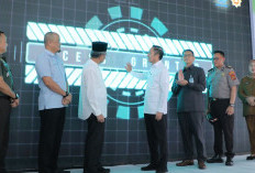 Resmikan PLTS di Masjid Agung, Ratu Dewa Tekan Biaya Listrik hingga Rp24 Juta per Tahun