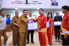 Pemkot Palembang Bagikan Bonus ke Pelatih Berprestasi di Porprov dan Perparprov 2023