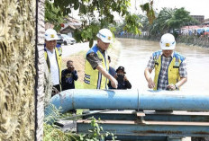 Jembatan Longsor di BK 10, Bupati OKU Timur Imbau Warga Sabar