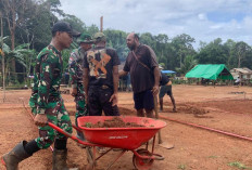 Satgas Yonif 144 Jaya Yudha Bersama Gotong Royong Masyarakat Bangun Sarana Olahraga, Seperti Apa?