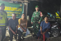 Demi Kamtibmas, 2 Babinsa Koramil 405-09 Kota Agung dan Bhanbimkamtibmas Patroli Satkamling