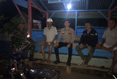 GERCEP ! Babinsa Koramil 405-05 Pendopo Didampingi Polsek Tatap Muka Petugas Ronda Malam