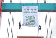 Car Free Day Palembang Resmi Dilaunching, Ada Aksi Bentang Baliho di Tower Ampera