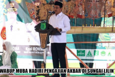 Meski Hari Libur, Wabup Kyai Abdur Rohman Hadiri Pengajian di Sungai Lilin, Penceramahnya Ki Joko Goro-Goro