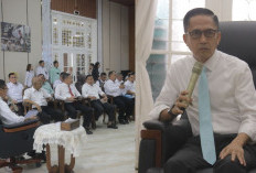 Ratu Dewa Pimpin Rakor Bersama Camat, Soroti Ribuan Lampu Jalan Rusak di Palembang