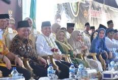 Pj Gubernur Agus Fatoni Hadiri Peringatan Maulid Nabi bersama Masyarakat Desa Tanjung Mas OKU Timur