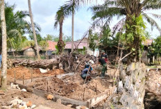 Petak-petak MCK TMMD 128 Digali dan Diisi Coran Semen Batu Kali Sebagai Pondasi Awal