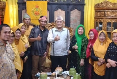 Allah Wujudkan Impian Pendiri Rumah Makan Gratis Aditya Prayoga Berjumpa 'The Real' Sultan Palembang 