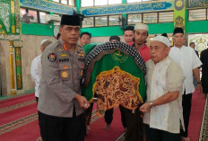 Wah! PJU Polda Sumsel Ikut Usung Jenazah Orang Tua Anggota Bidhumas, Siapa Orangnya?