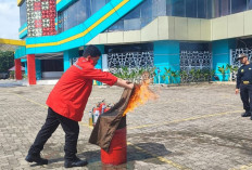 PLN UIP Sumbagsel-Damkar Palembang Gelar Pelatihan Sistem Proteksi Kebakaran dan Simulasi Tanggap Darurat