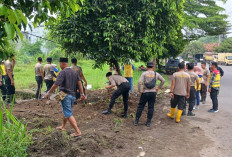 Gerakan Polres OKU Ini Respons Cepat Genangan Akibat Curah Hujan Tinggi