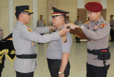 Bikin Bangga! Dedikasi Tinggi Berbuah Manis, Kasi Humas Polres OKU Timur Resmi Sandang Pangkat Kompol.