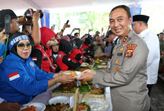 Wujudkan Presisi Polri, Polda Sumsel Kawal Aksi Damai 416 Buruh dan Gelar Potong Tumpeng Bersama di Tempat Ini