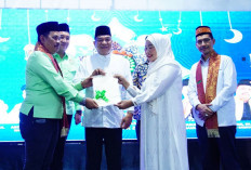 Tarhib Ramadan Bamukoi, Bupati Serahkan Sertifikat Lahan