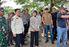 BREAKING NEWS! Warga Desa Tanjung Payang Bongkar Kafe Remang-Remang di Pinggir Sungai Lematang
