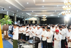 Sinergi Polri dan Pemerintah, Kapolda Sumsel Hadiri Pengajian Ramadan di Griya Agung